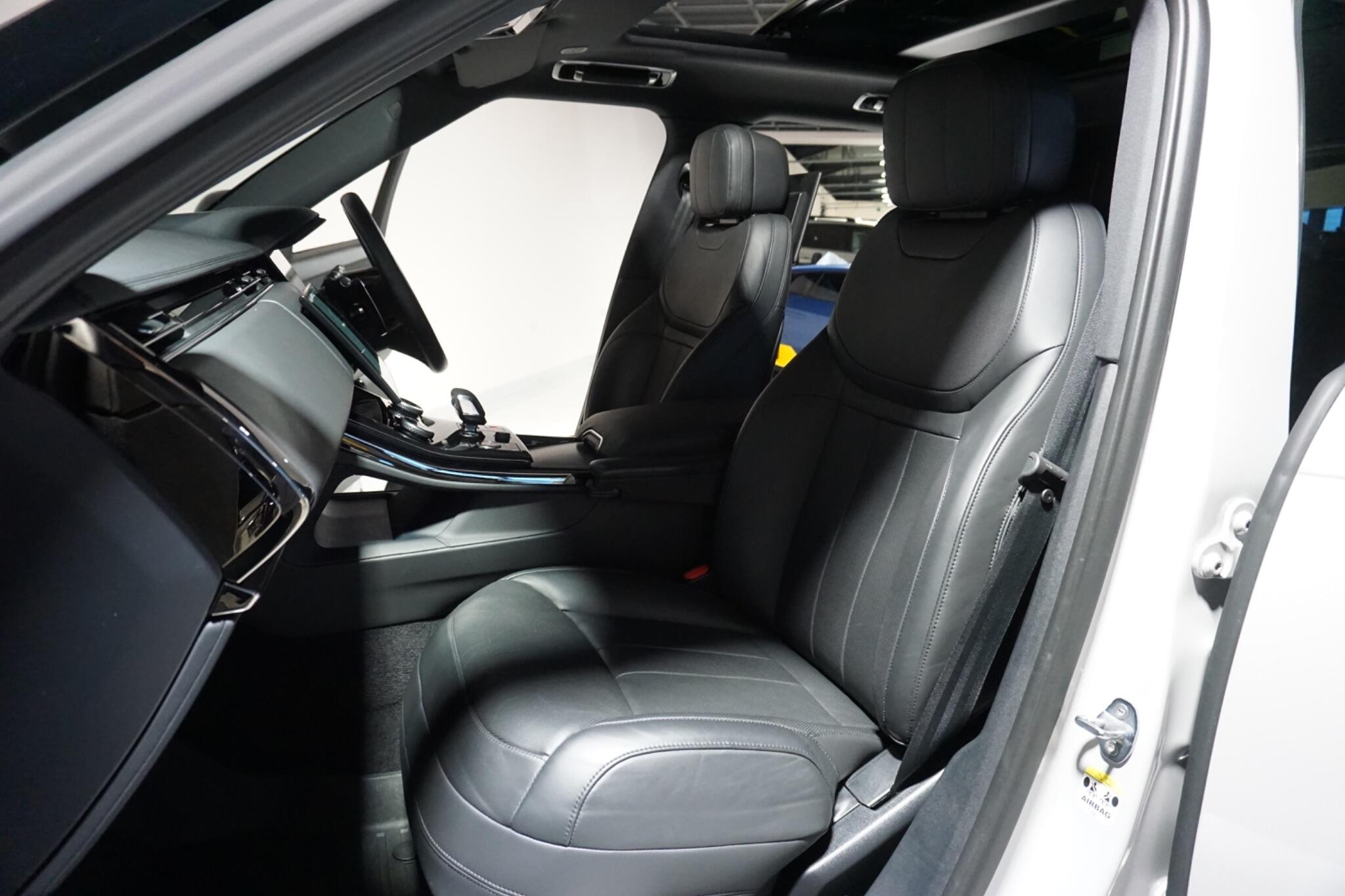 Land Rover Range Rover Sport 3.0 D300 MHEV Dynamic SE SUV 5dr Diesel Auto 4WD Euro 6 (s/s) (300 ps)